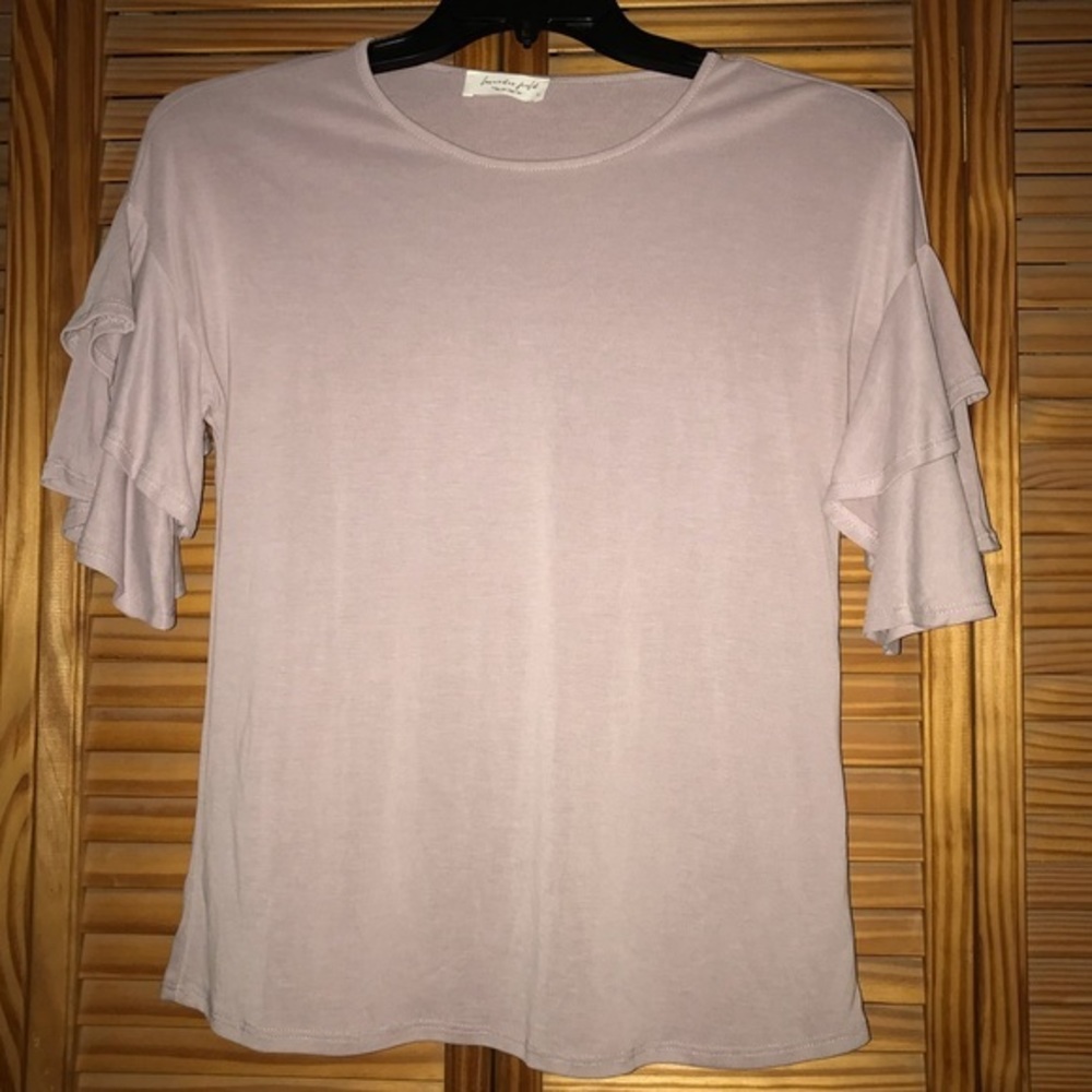Lavender Field Short Sleeve Ruffle Sleeve‎ Shirt Size Small